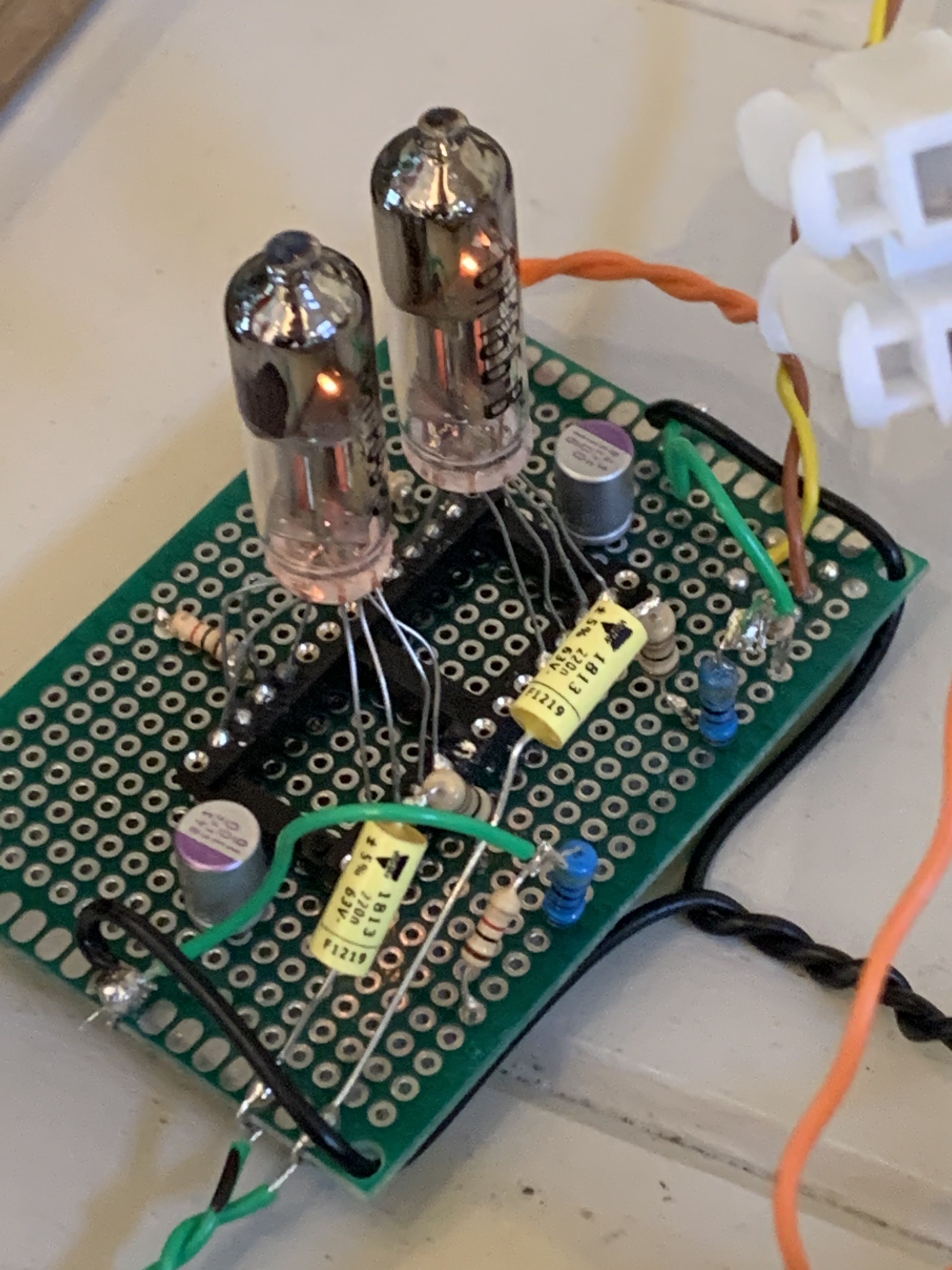 6N16B-V valves powered in the MikroLampizator