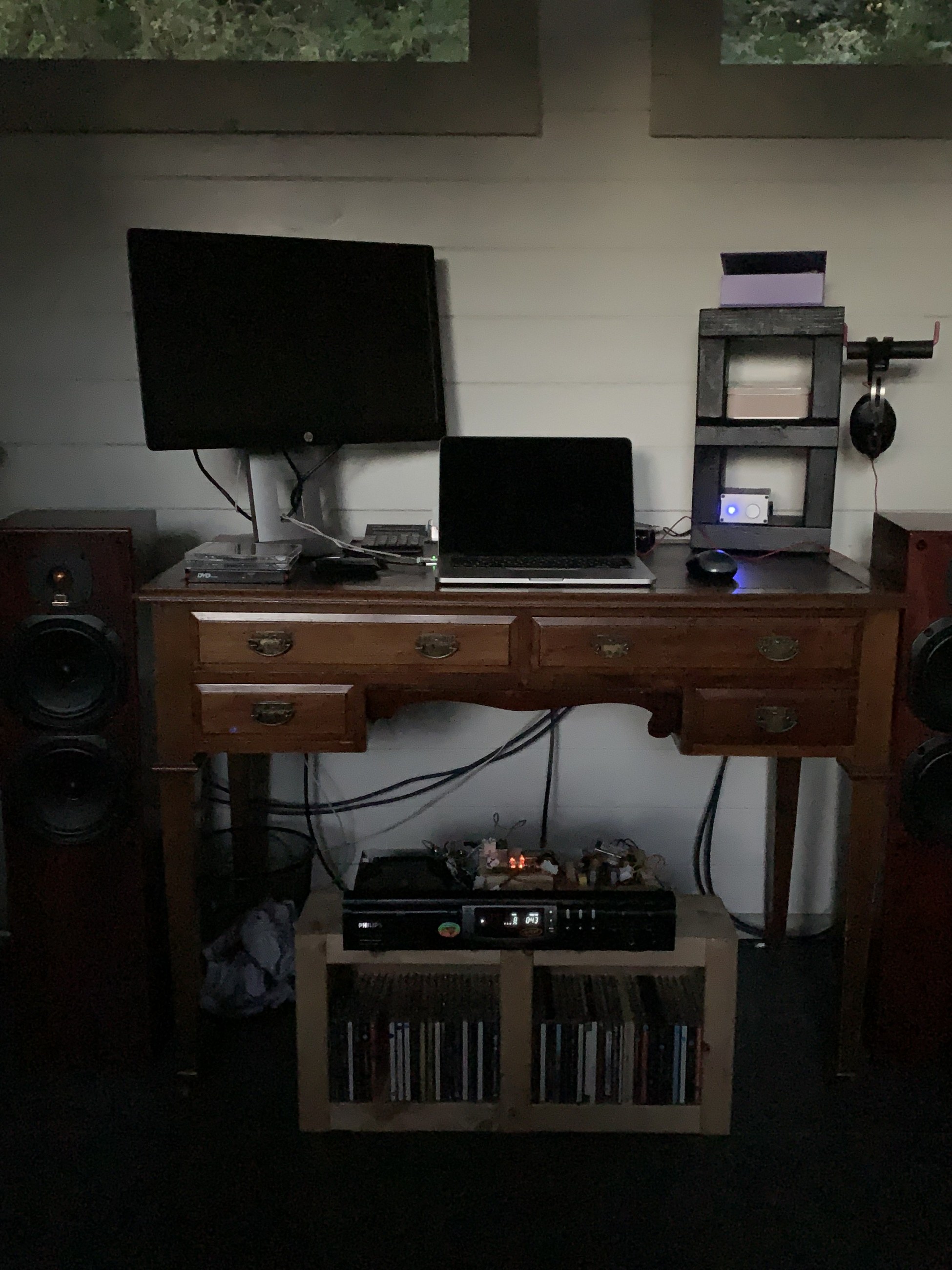 Completed MikroLampizator system in real listening context